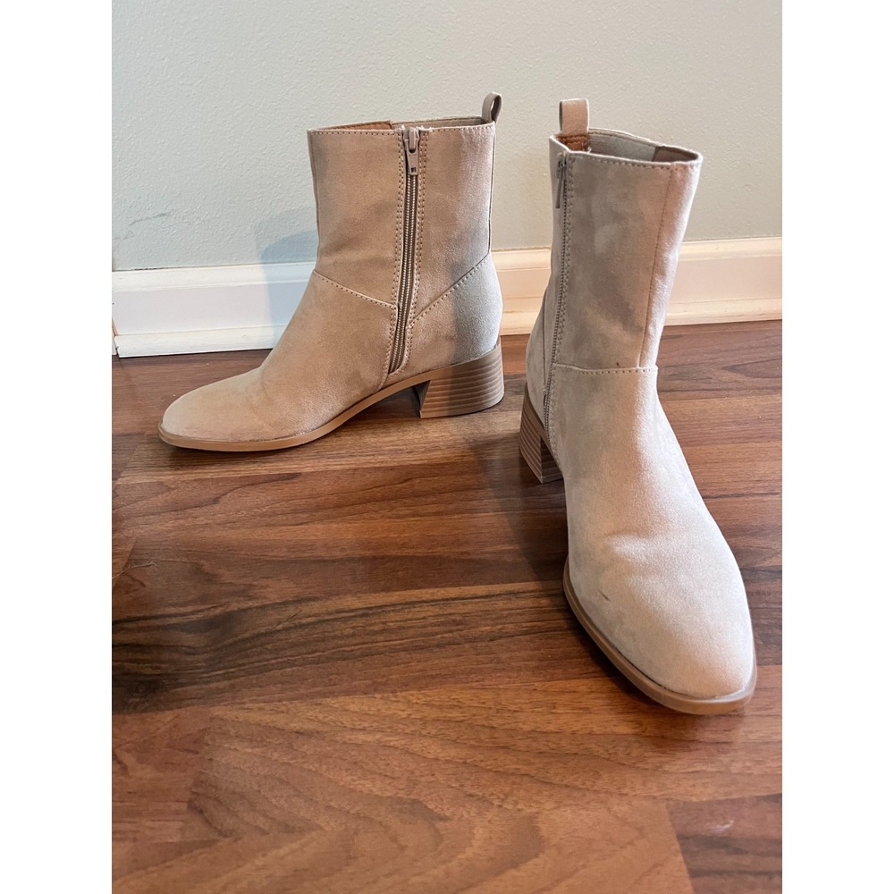 Universal Thread Target Taupe Faux Suede Zip Up Ankle Boots Block Heel Womens 9